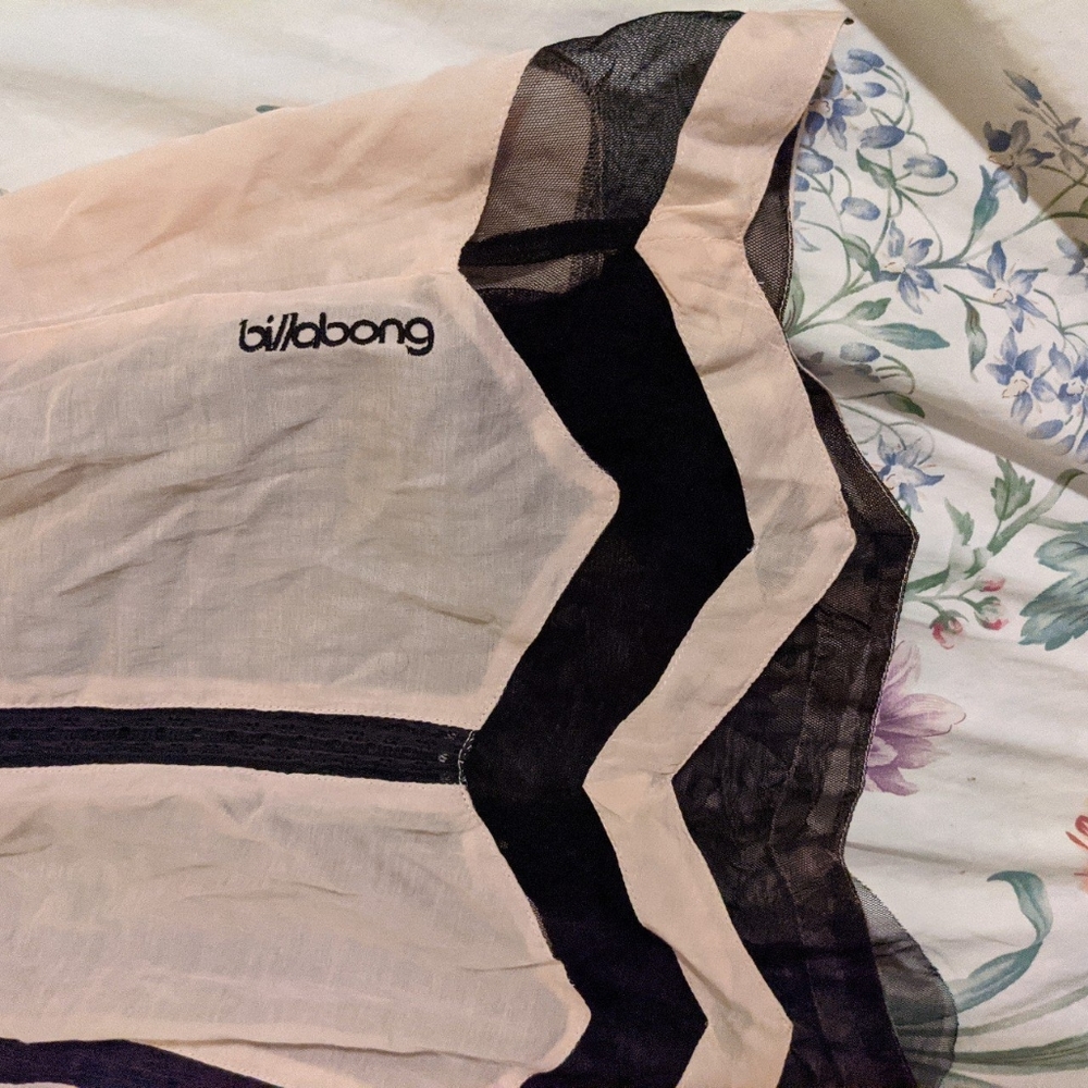 Billabong light pink and black mesh mini dress - Picture 3 of 7